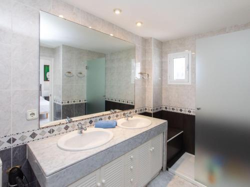Holiday Home La Reserva-2