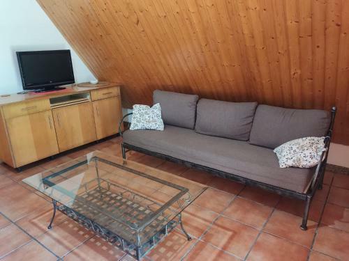 Caba�a Con Piscina