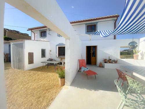 Villa Large Cave House For Six Guests