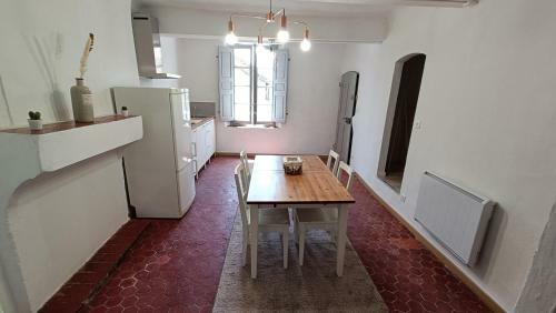 Apartamento Aups : Appartement Typique Et Authentique