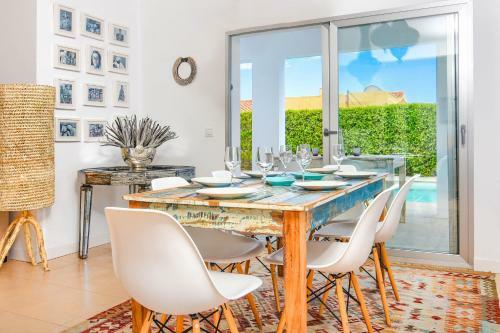 Villa Graham Holiday Rentals - Calma
