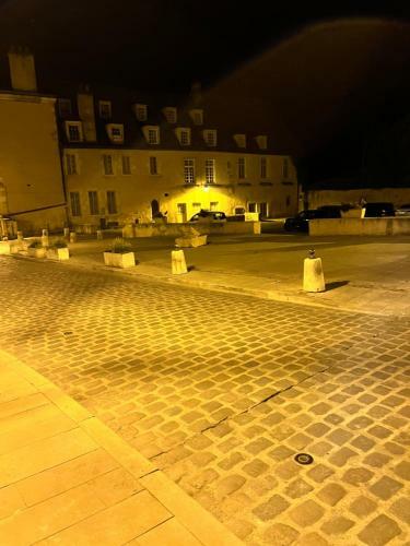 Maison Dans Quartier Historique : La Grenouille