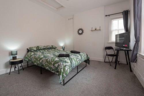 Superb House - 2 Lorn Street