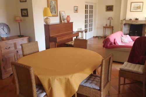 130 M2 With Terrace - Village Center