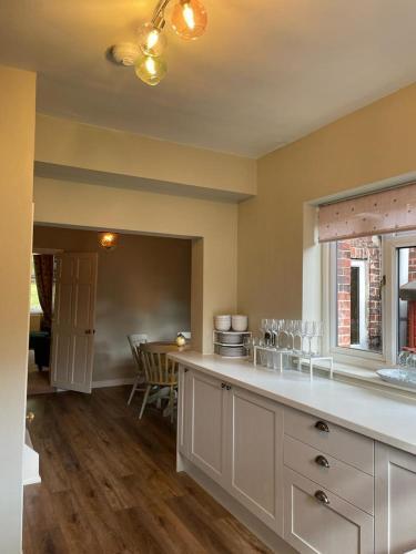 Church View, Dog Friendly, With Parking,