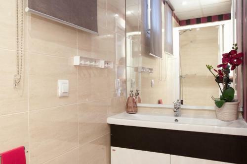 Centric Apartments Sagrada Famila 3