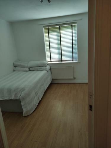 Immaculate 1-bed Apartment In Borehamwood