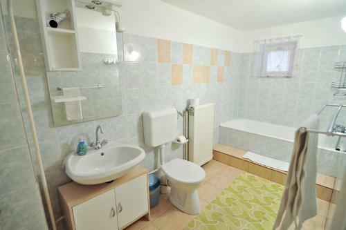 Almafa Apartmanh�z