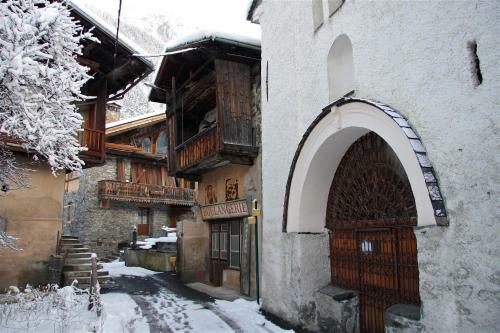 Hostal Chalet Aline