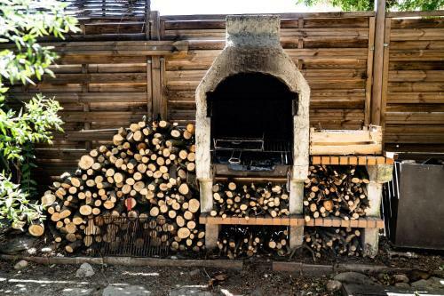 Bbq Agr�able Maison Avec Jardin En Avignon By Rentabao