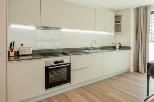 Spacious And Bright Apartments In Brentford