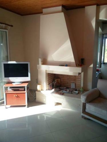 Traditional Sea View Vacation Home In Kourouklata