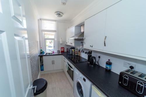 Lovely One Bed Apartment In Boscombe