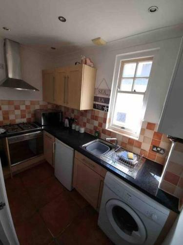 Lovely 2 Bed Apartment In Bournemouth Free Parking
