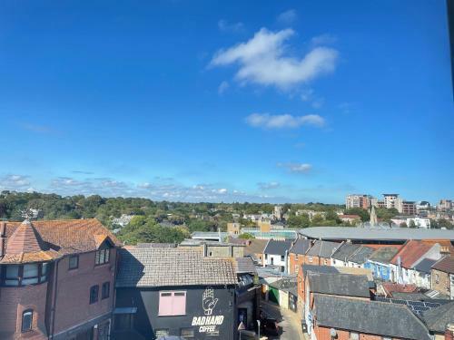 Apartamento Light Airy 3 Bed Town Cntr Flat 700m To The Beach