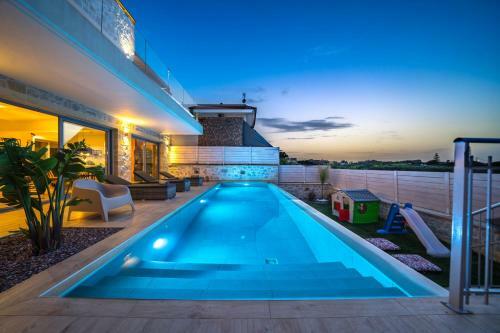 Villa Aiolos ? Sea View ? Pool ? Gym ? Sauna