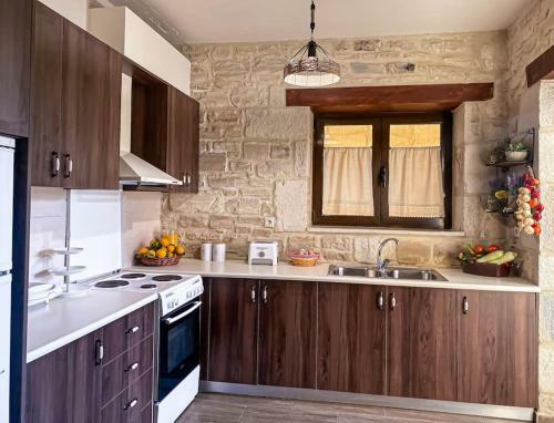 Olive Land - ?? ??? ????? / Stone Villa.