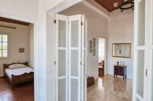 Villa Reiki, Classy Beachfront Home At Lakkopetra