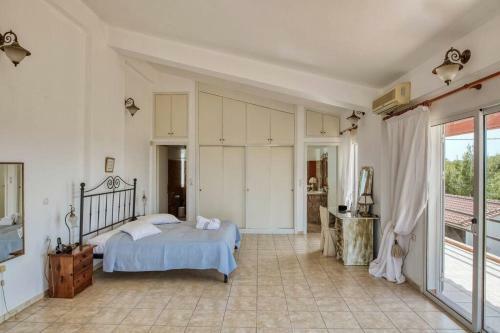 Villa Reiki, Classy Beachfront Home At Lakkopetra