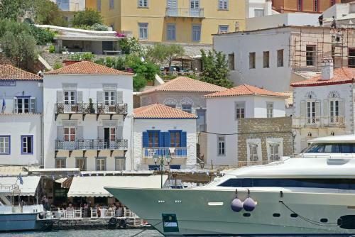 Hostal Estia Hydra