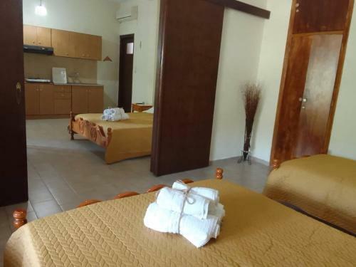 Hostal Parisis Studios