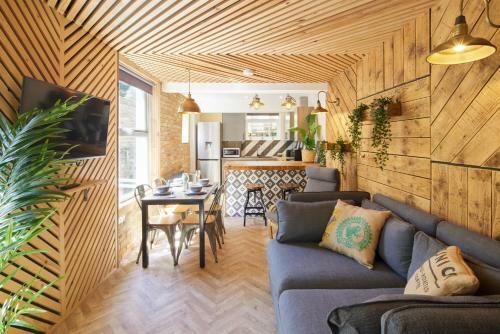 Boho Chic Apartment, Hove - Artists Corner