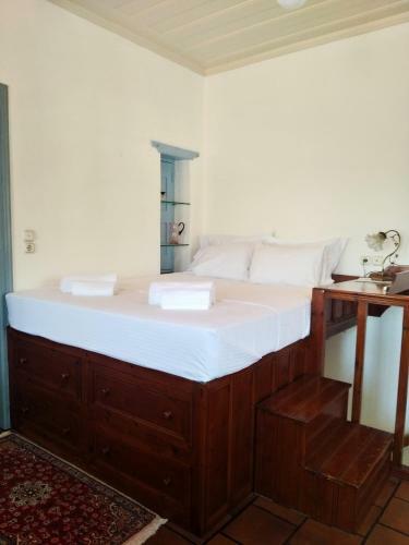 Aporthiani Guest House