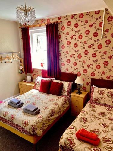 Hostal Walkden House