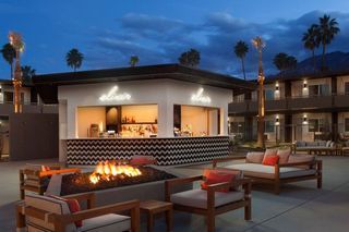 Hotel The Curve Palm Springs