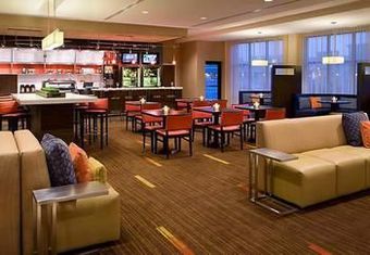 Hotel Courtyard By Marriott Kingston Highway 401