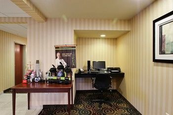 Hotel Cobblestone Inn & Suites Oshkosh