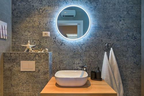Apartment Zala With Own Pool