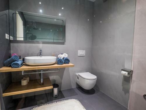 Hostal Dubrovnik Airport - Moonlight Rooms****