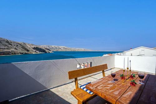 Apartment Krste With Mountain And Seaview