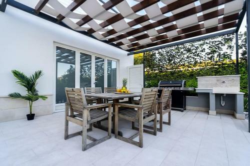 Luxury Apartment Tekla