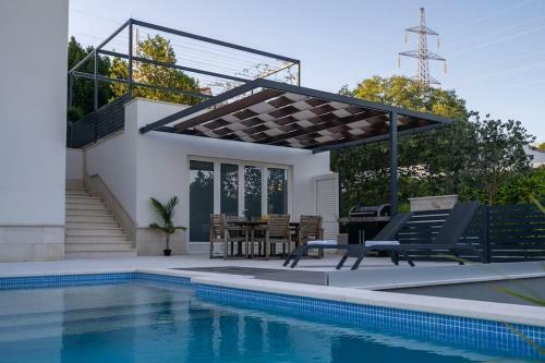 Luxury Apartment Tekla