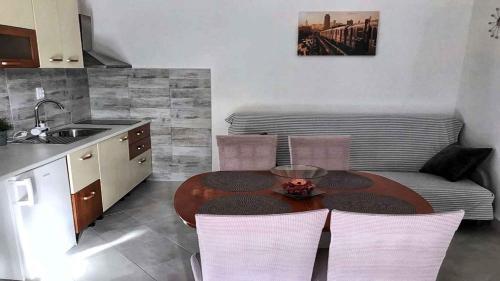 Apartments In Marina 42468