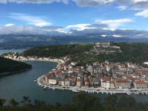 Seafront Apartment Riva