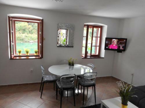 Seafront Apartment Riva