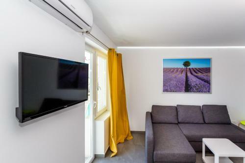 Golden Island Apartments