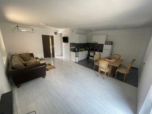 Corner House Zs�ry Spa