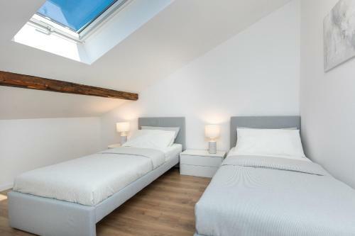 Bellmar Apartments