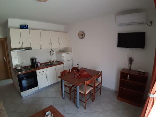 Apartments Mihael