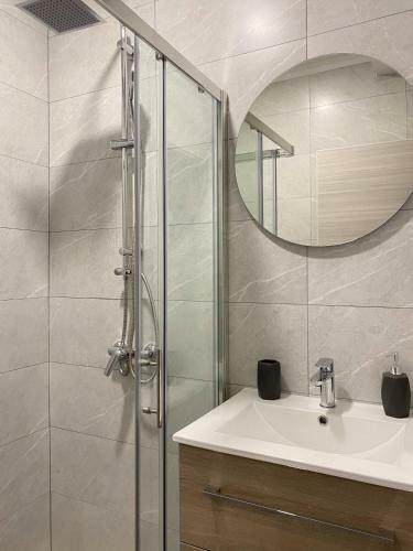 Apartment & Rooms - Marina
