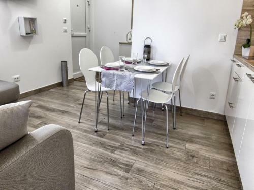 Hostal Apartments Victoria