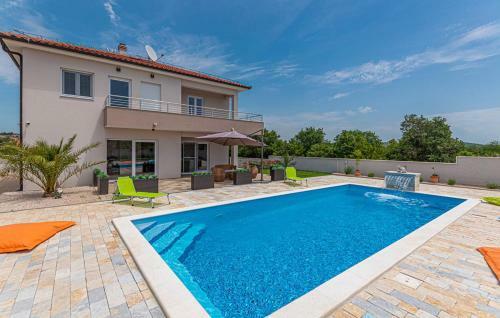 Villa Luxe New House With Bbg, Pool