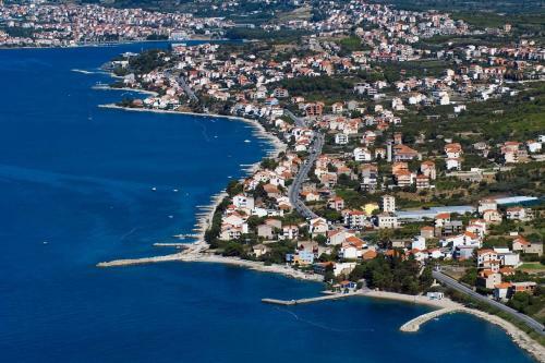 Apartamentos Anthropos - Near Split