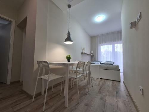 �t Feny? Apartmanh�z