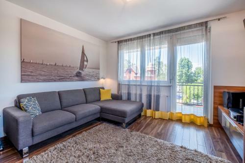 Silverwave Apartment