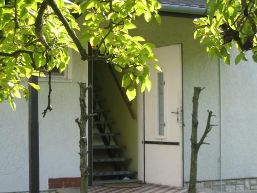 Aranypart 35 Apartman
